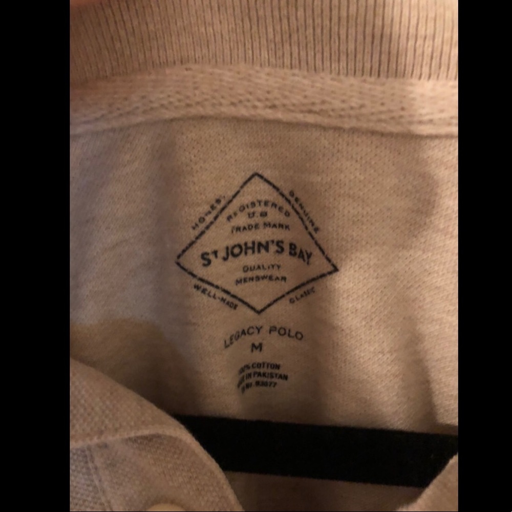 Beige St. John’s Bay polo shirt size medium - Picture 2 of 2